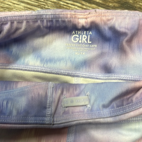 Athleta Girl Printed Chit Chat Capri Legging size XL/14 - Picture 4 of 6